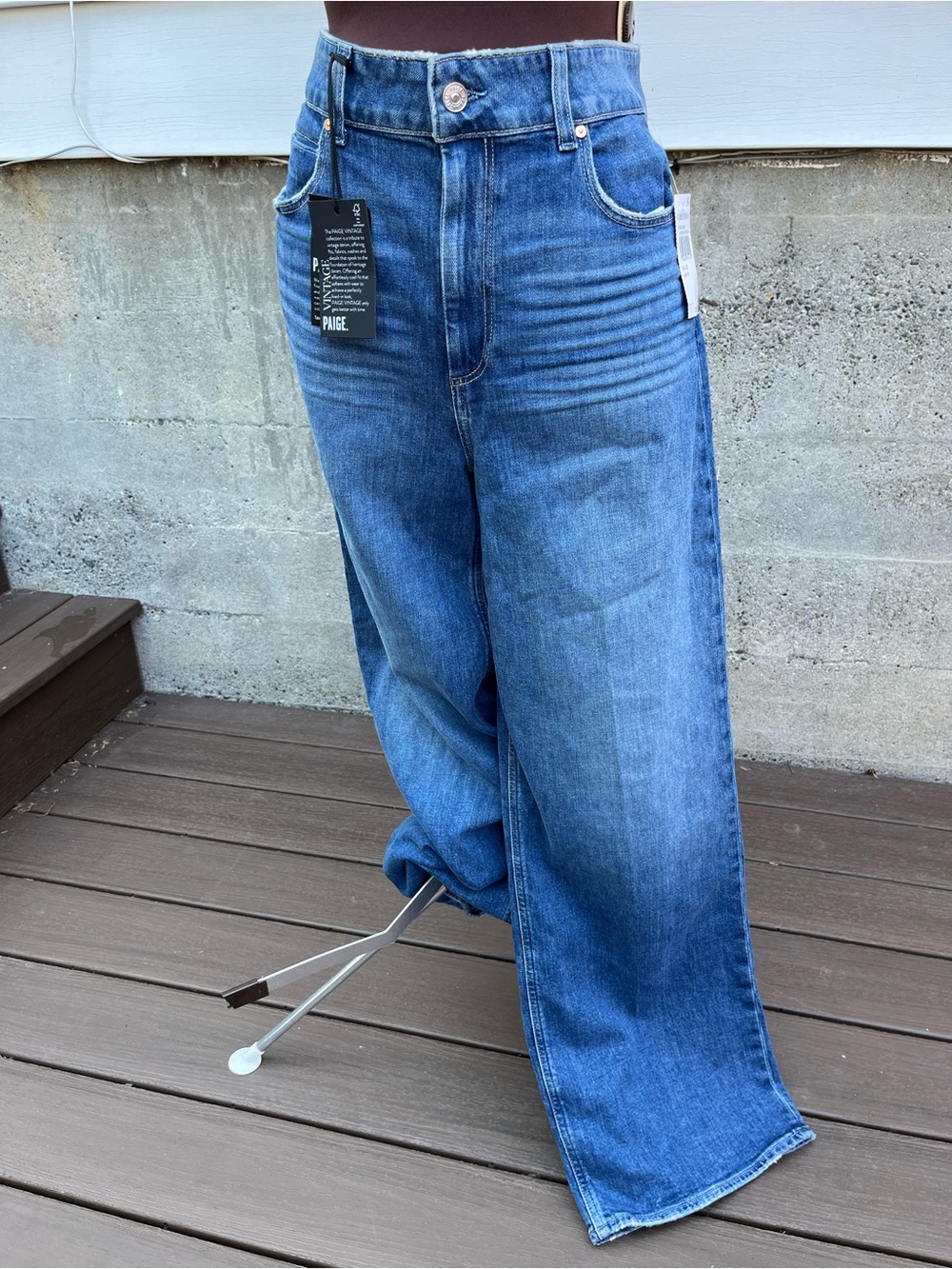 PAIGE Sasha Wide Leg Jeans. Size 33